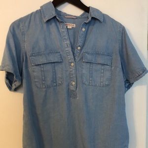 Short sleeve denim shirt